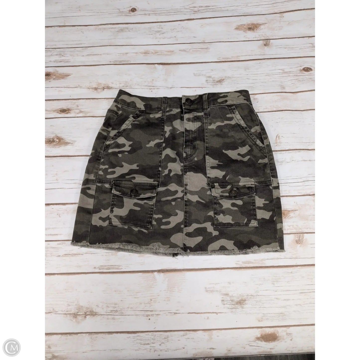 Skirt Mini & Short By So In Camouflage Print, Size: 6