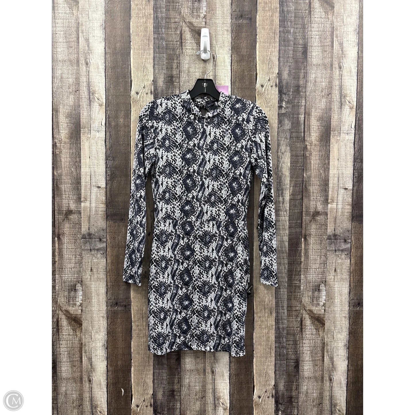 Dress Casual Short By Divided In Animal Print, Size: S