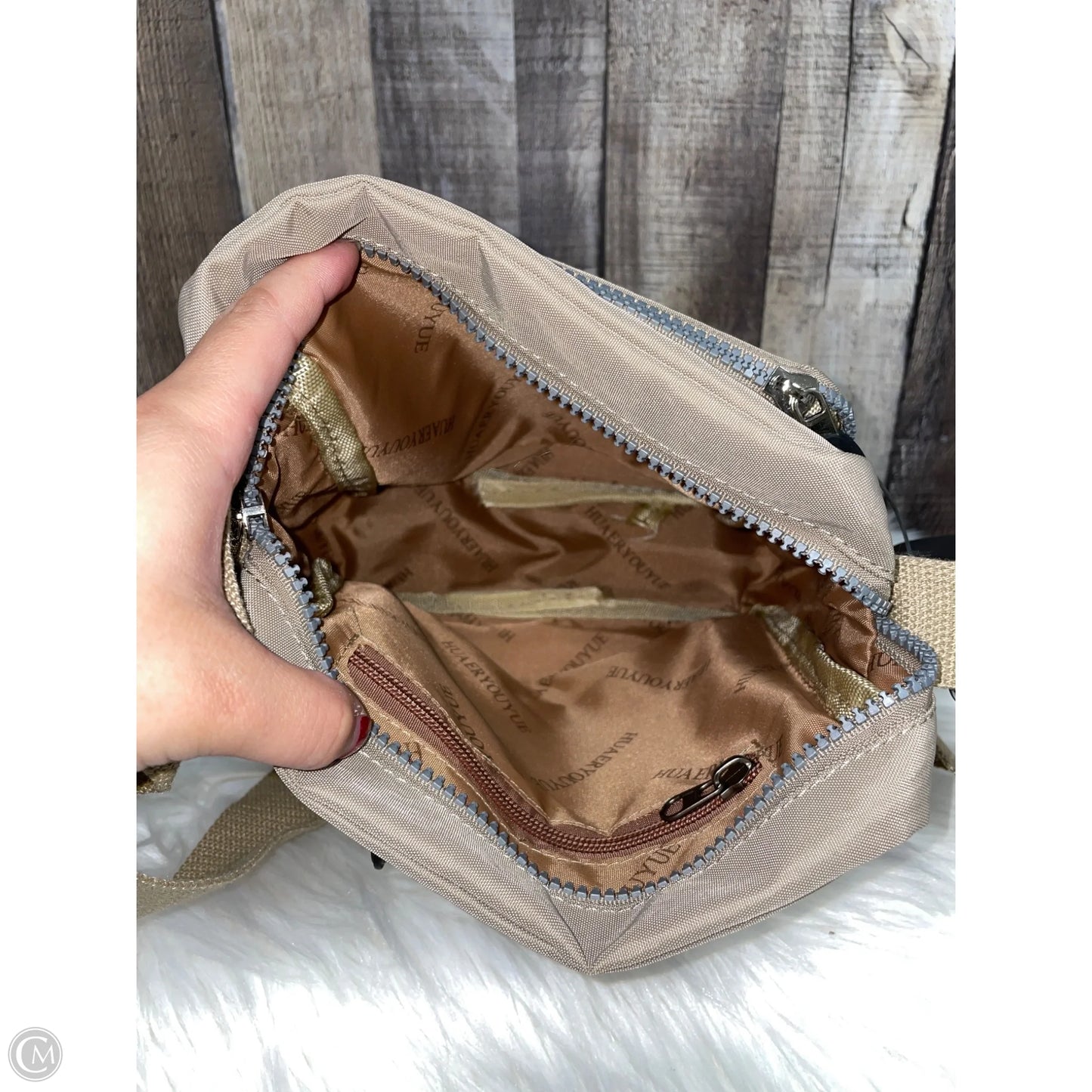 Crossbody By Cme, Size: Medium