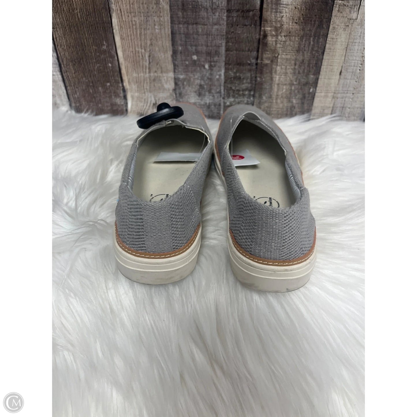 Shoes Flats By Toms In Grey, Size: 9.5