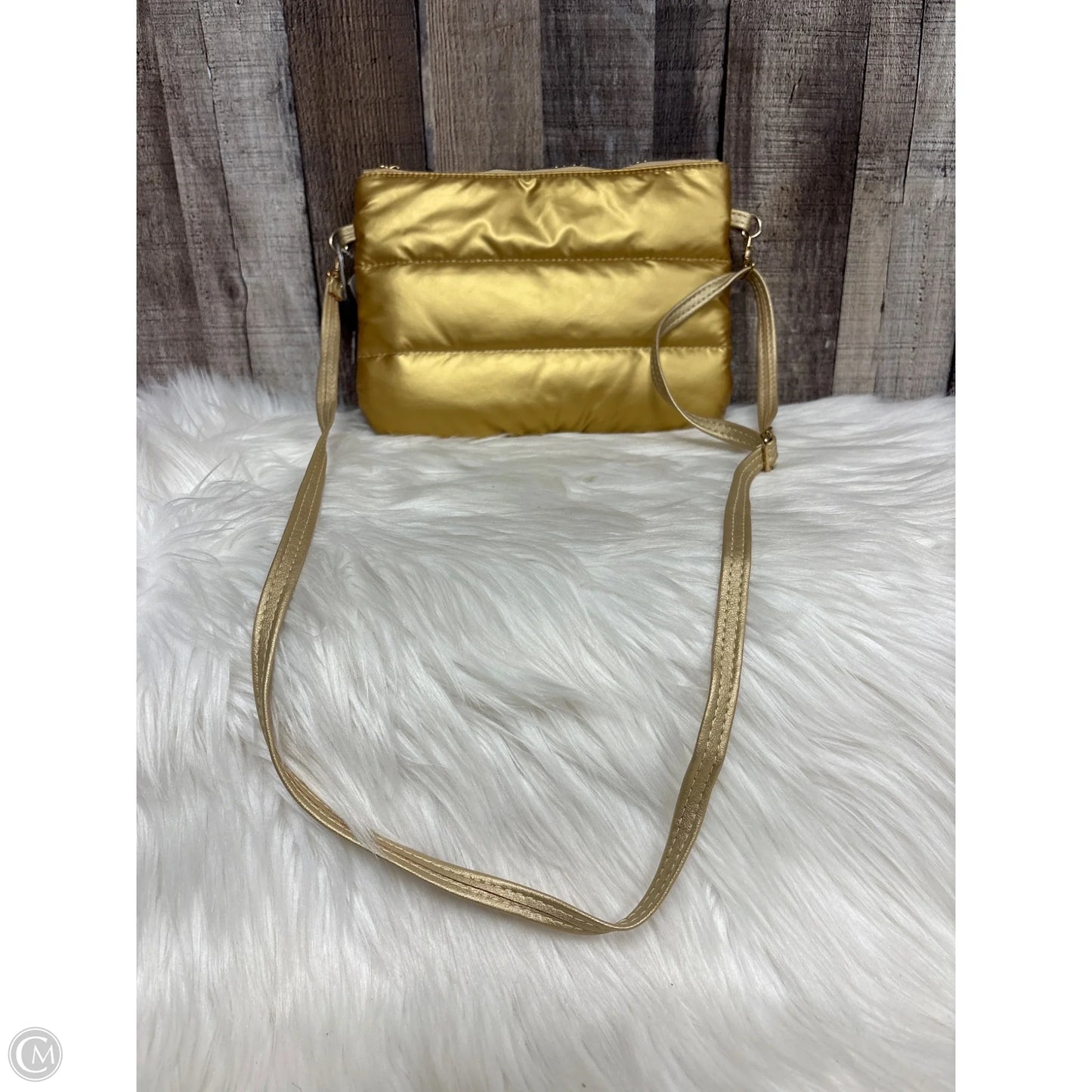 Crossbody By Cmf, Size: Medium