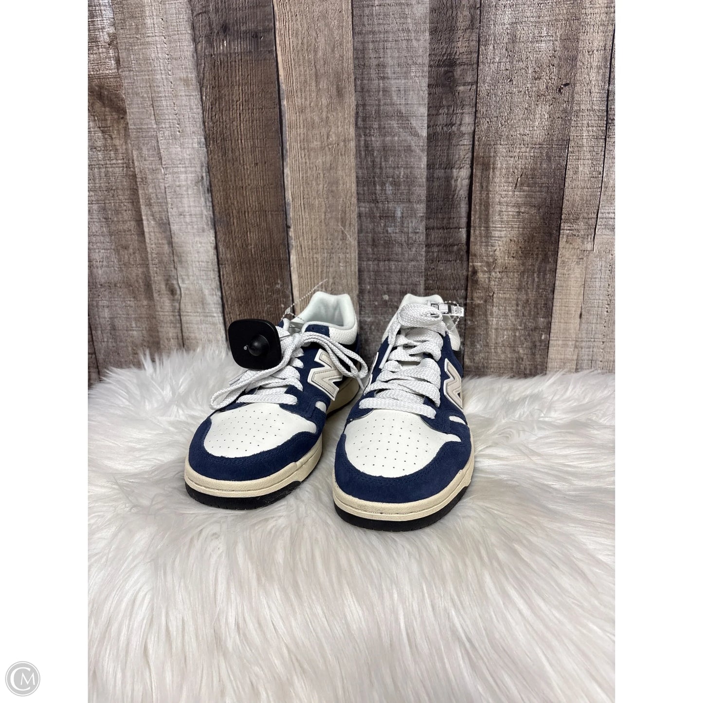 Shoes Athletic By New Balance In Blue & White, Size: 7.5