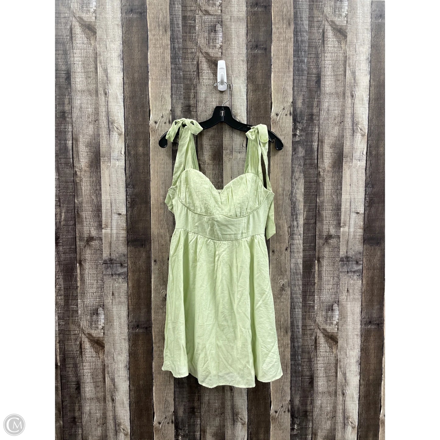 Dress Casual Short By Mine In Green, Size: M