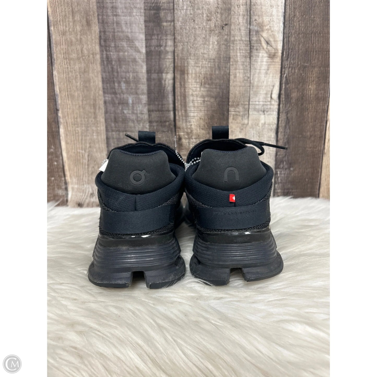 Shoes Athletic By On In Black, Size: 9.5