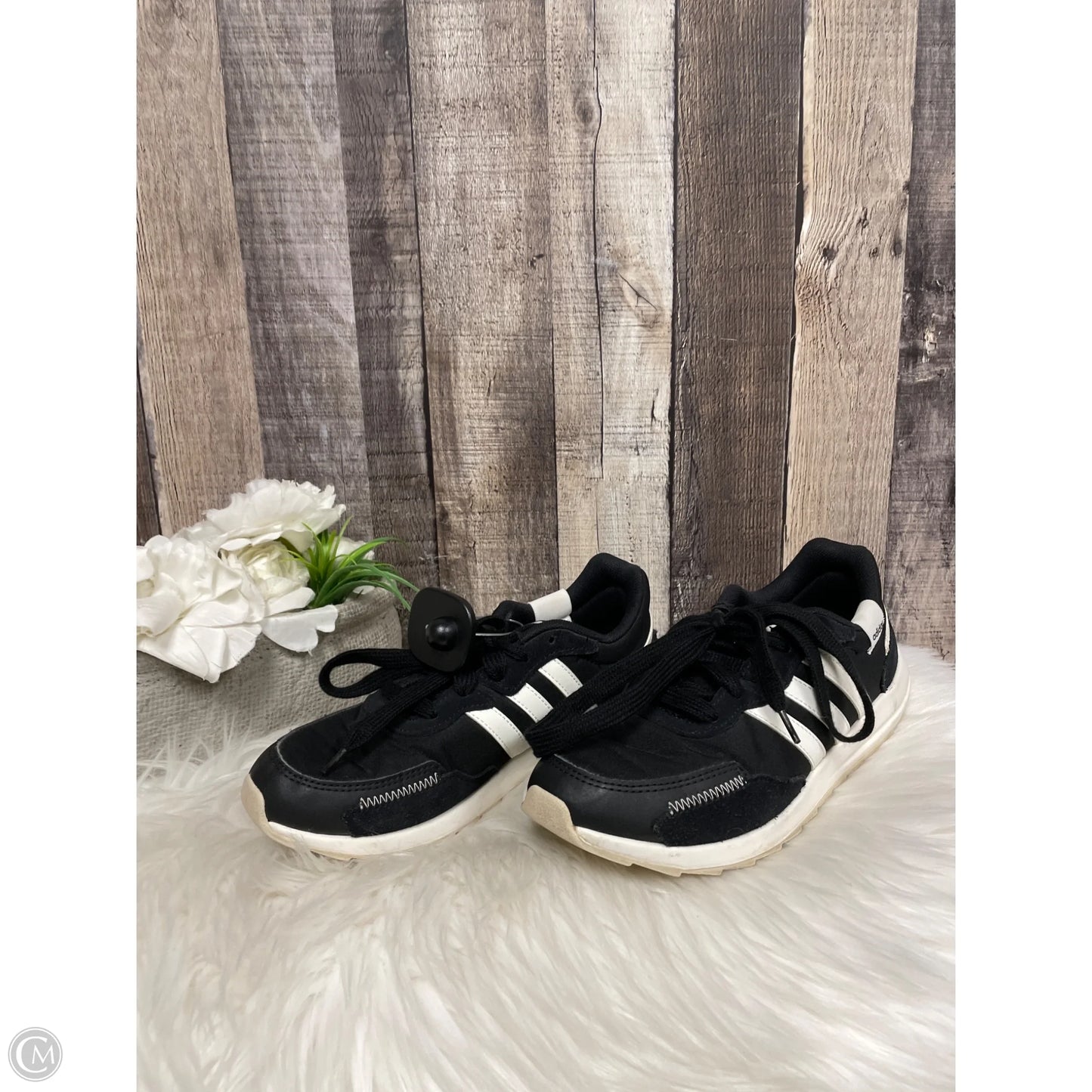 Shoes Athletic By Adidas In Black & White, Size: 7.5
