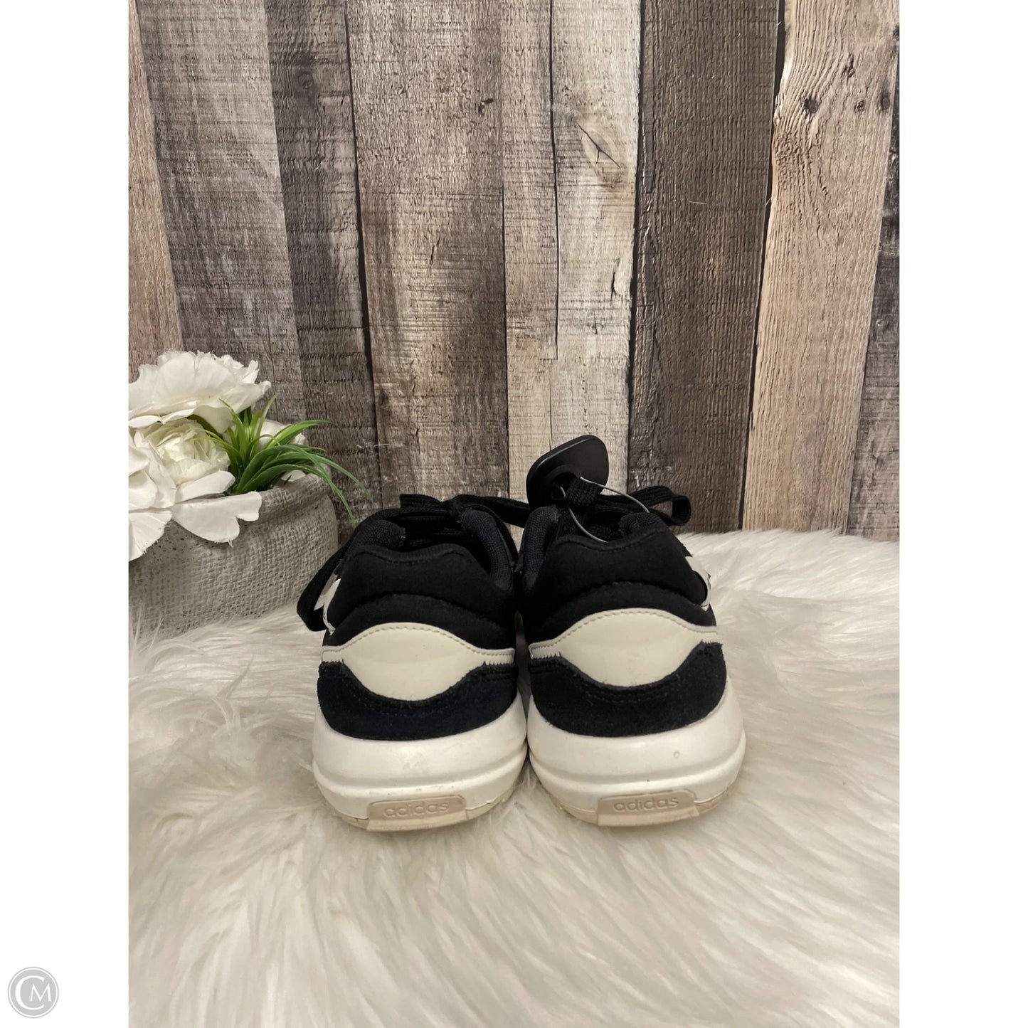 Shoes Athletic By Adidas In Black & White, Size: 7.5