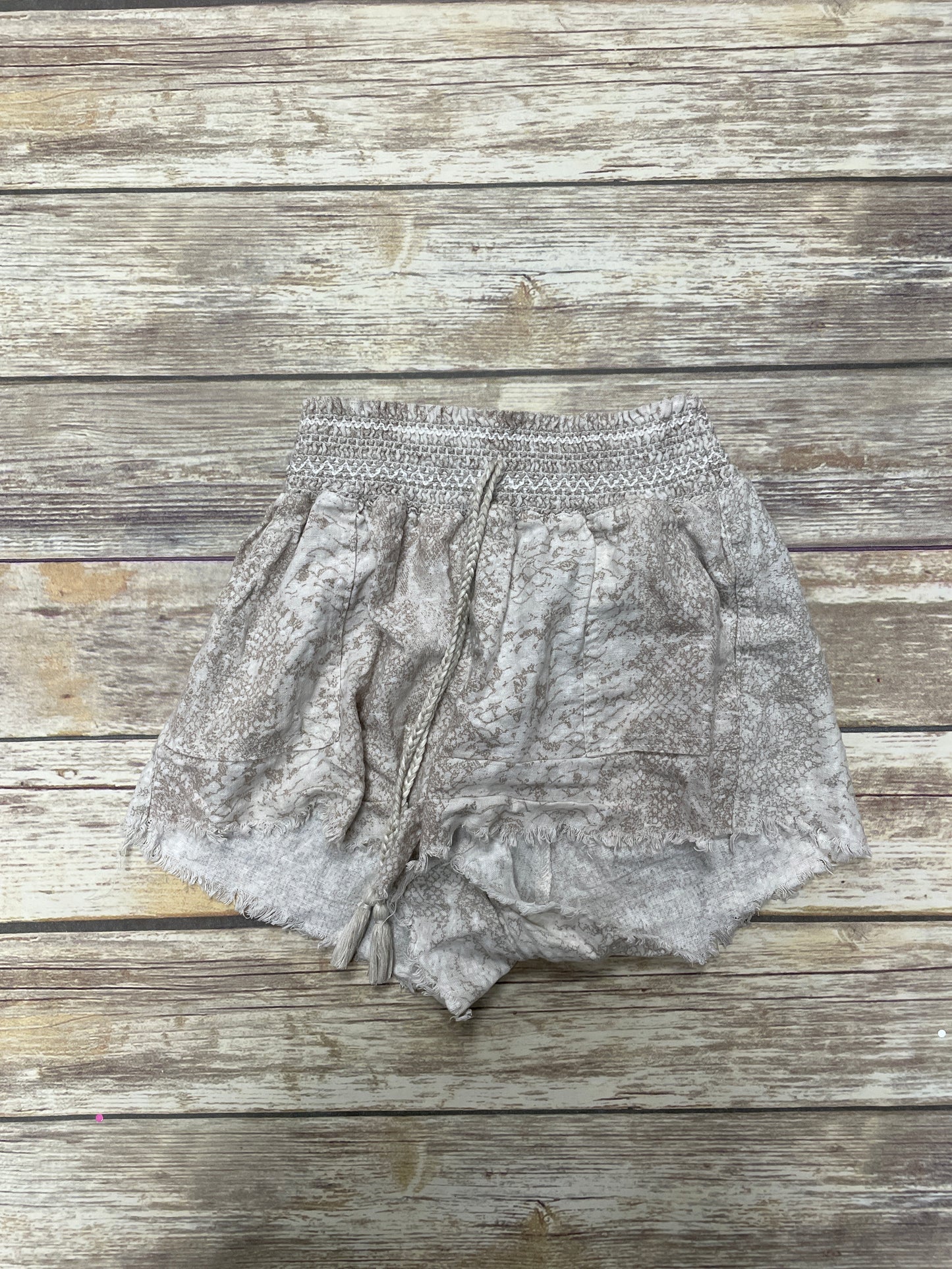 Shorts By Cme Size: M