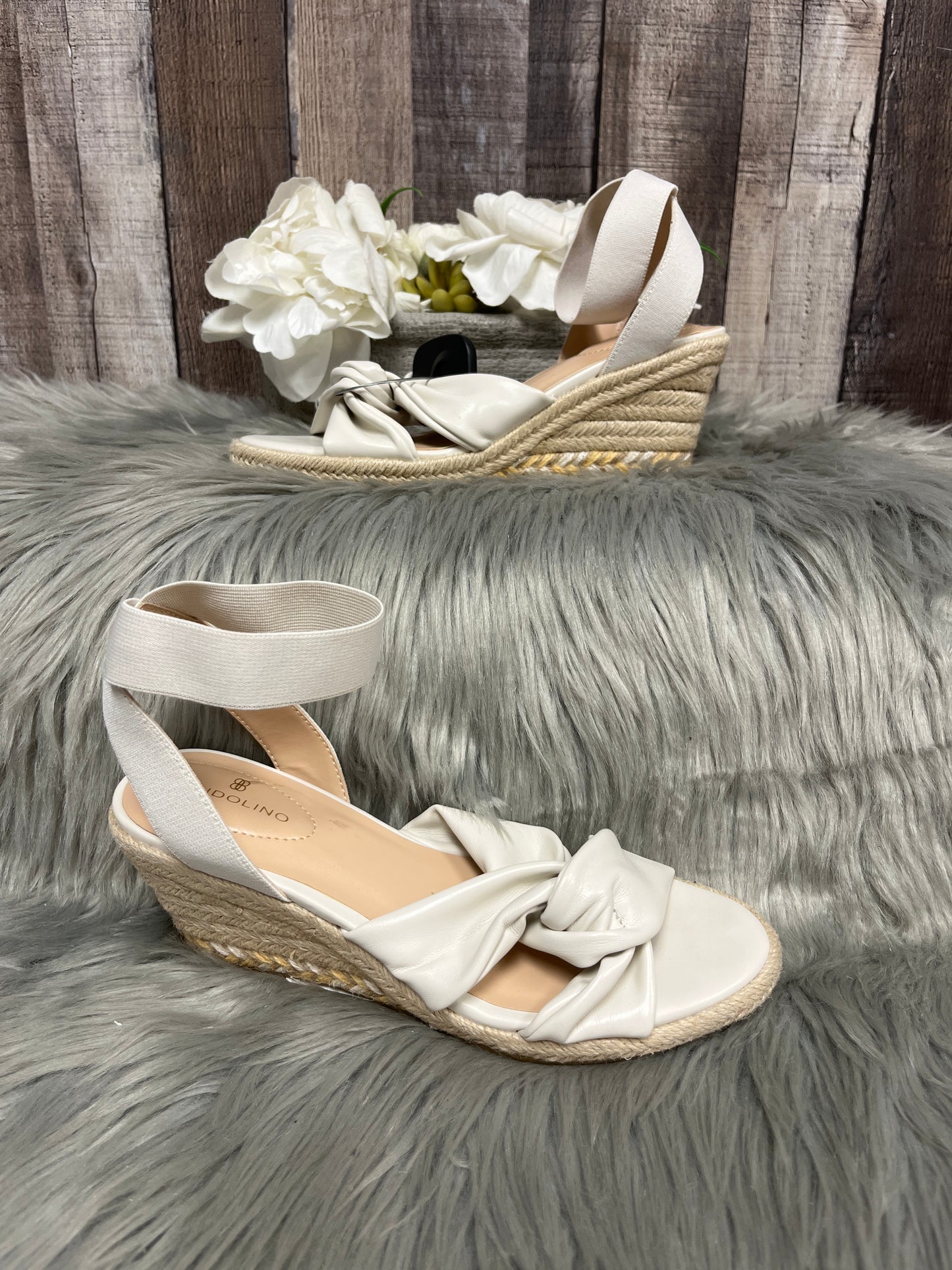Shoes Heels Wedge By Bandolino Size: 6.5