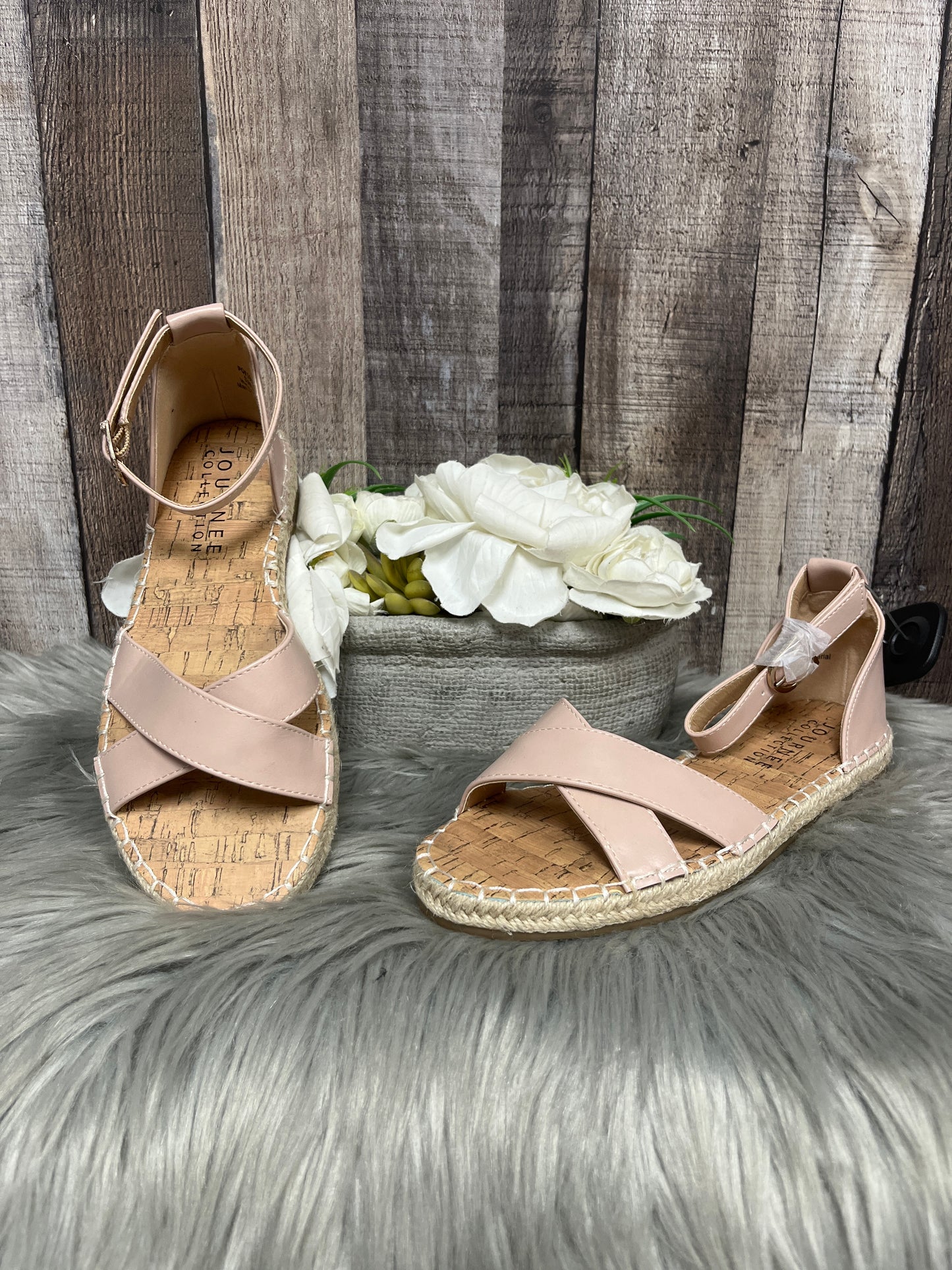 Shoes Flats By Journee Size: 6.5