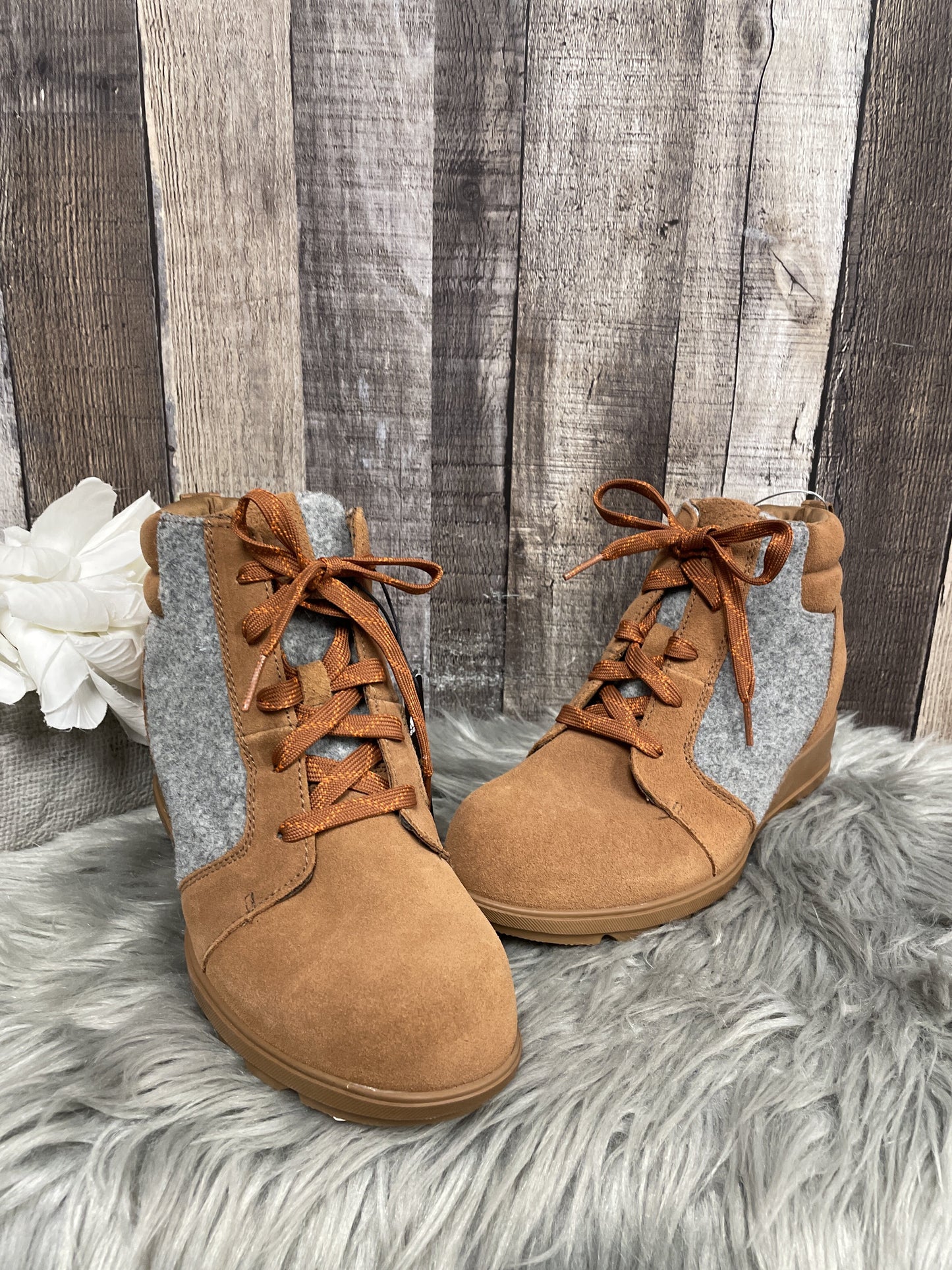 Boots Ankle Heels By Sorel Size: 9.5