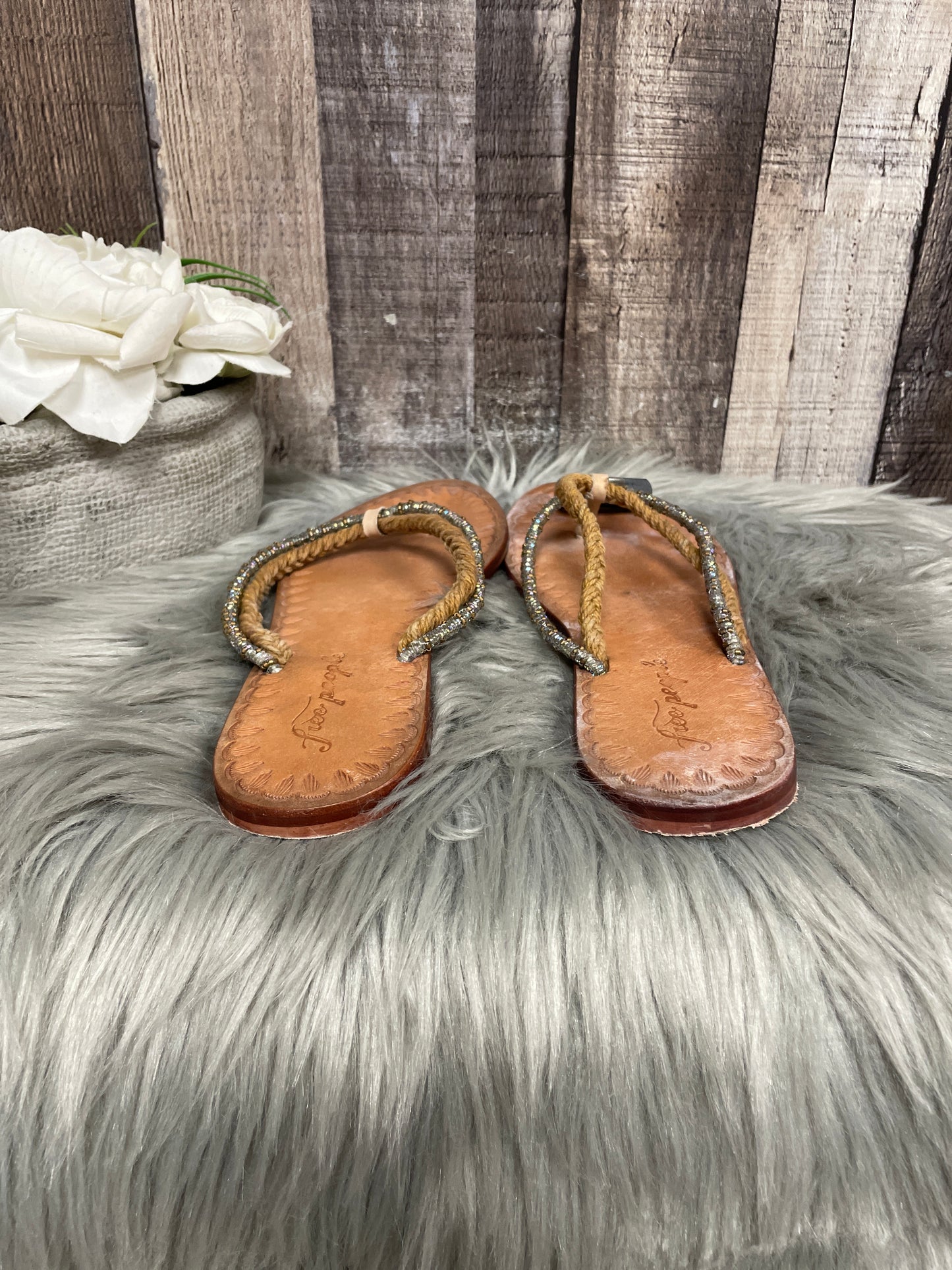 Sandals Flats By Free People Size: 9