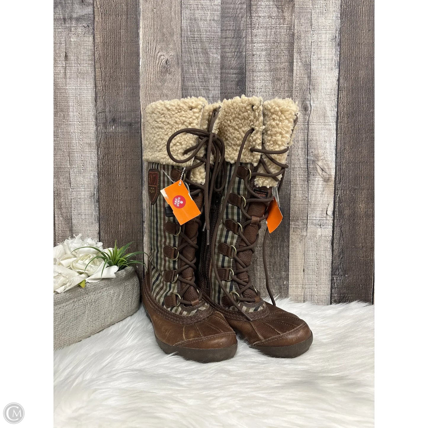 Boots Designer By Ugg In Brown, Size: 6.5