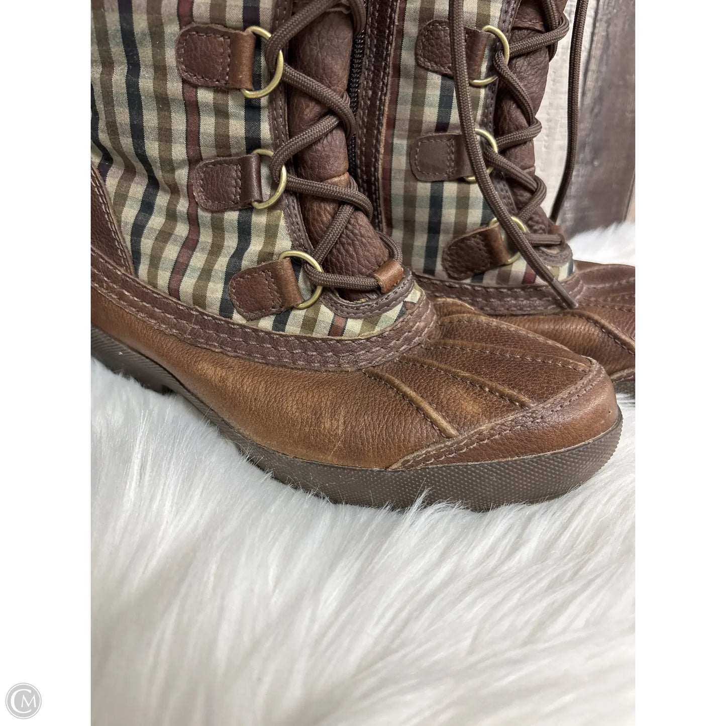 Boots Designer By Ugg In Brown, Size: 6.5