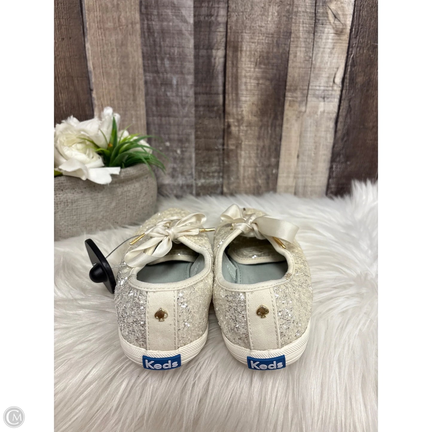 Shoes Designer By Kate Spade In Silver, Size: 6