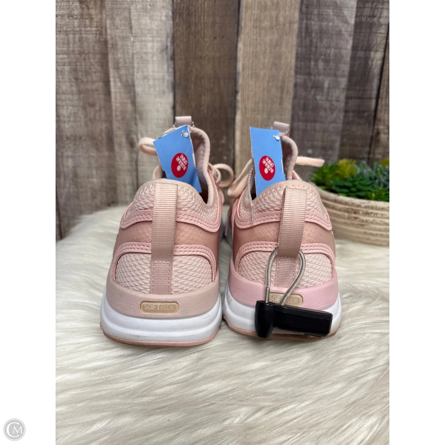 Shoes Athletic By Puma In Pink, Size: 8.5