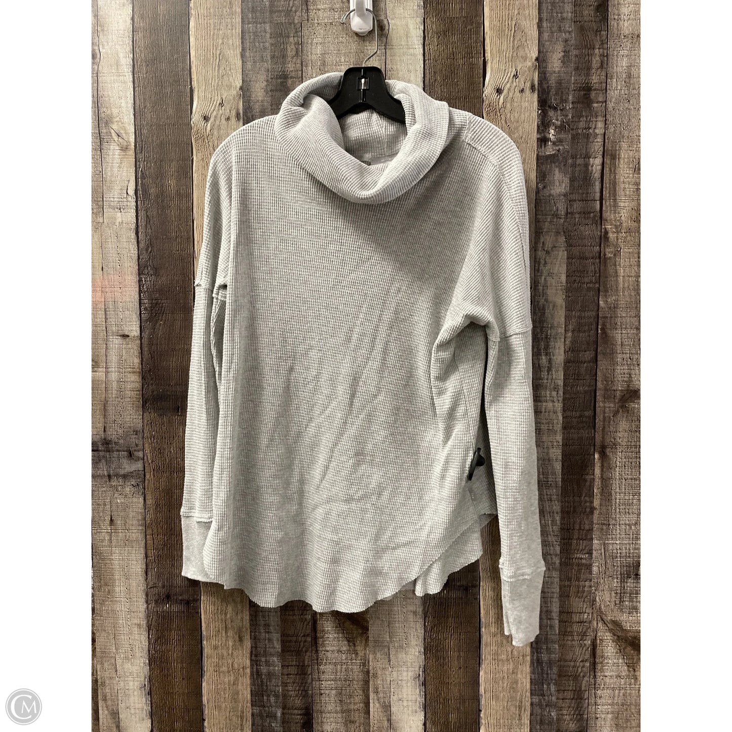 Top Long Sleeve By Tna In Grey, Size: M