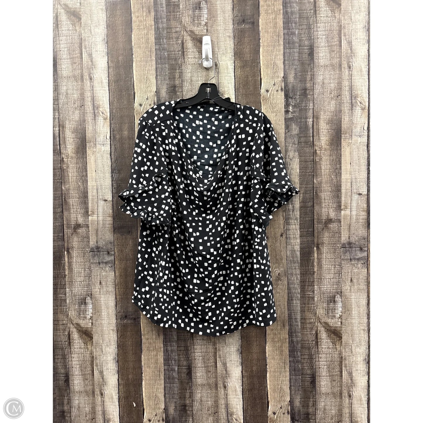 Top Short Sleeve By Torrid In Polkadot Pattern, Size: L