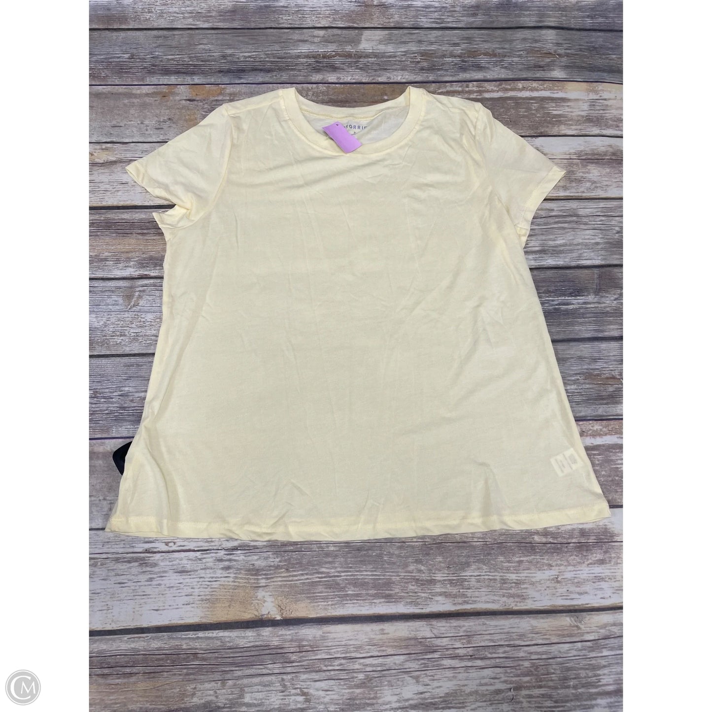 Top Short Sleeve By Torrid In Yellow, Size: 3x