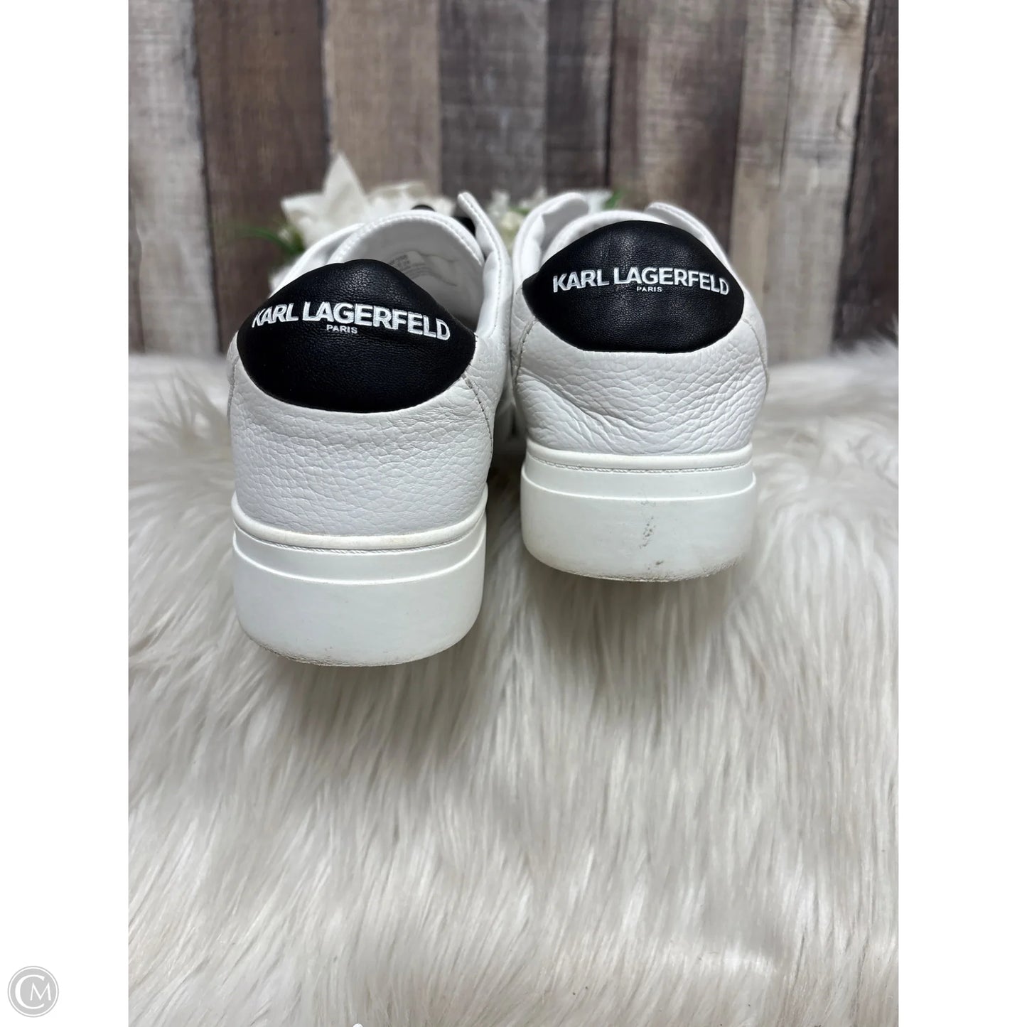 Shoes Designer By Karl Lagerfeld In White, Size: 8.5