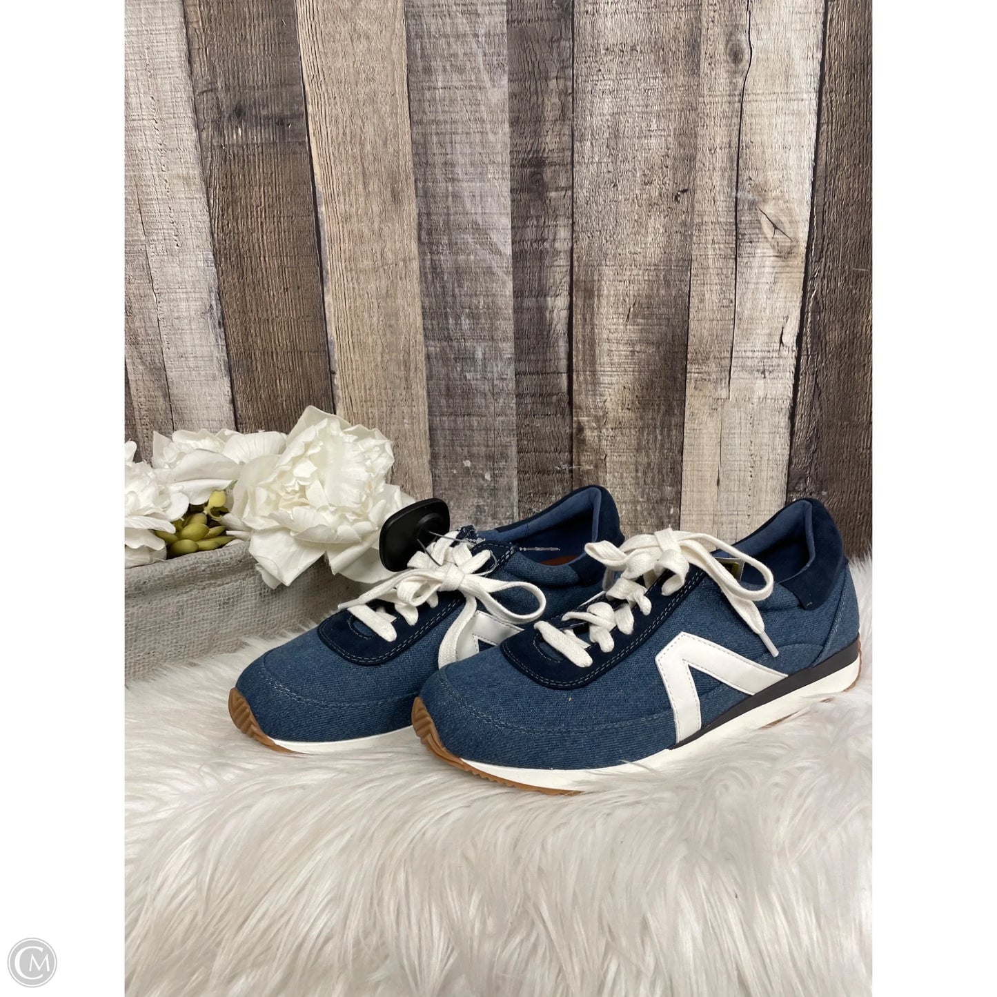 Shoes Athletic By Loft In Blue, Size: 8