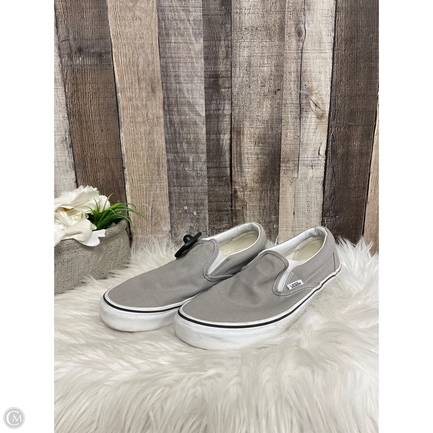 Shoes Flats By Vans In Grey & White, Size: 9.5