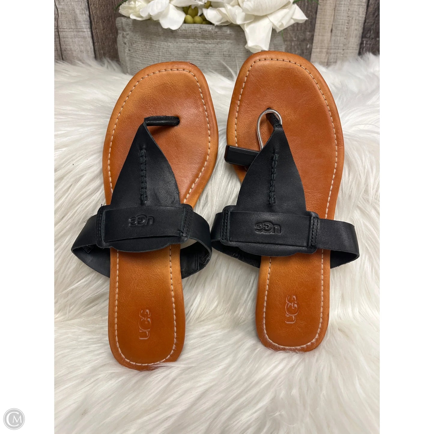 Sandals Designer By Ugg In Black, Size: 9