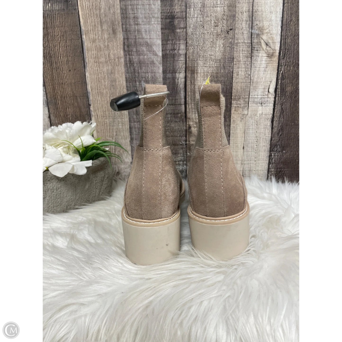 Boots Ankle Heels By Dolce Vita In Tan, Size: 8.5