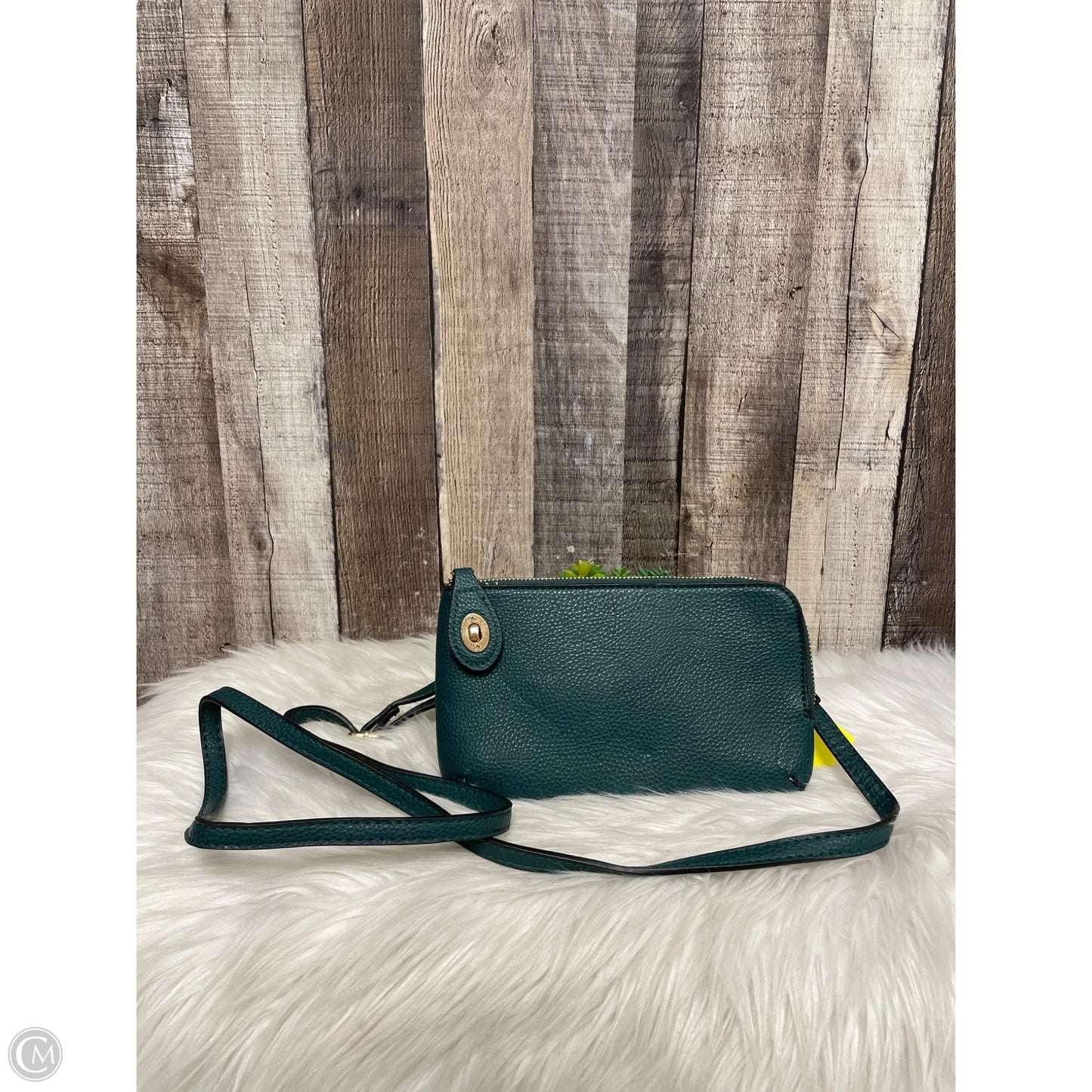 Crossbody By Cmf, Size: Small