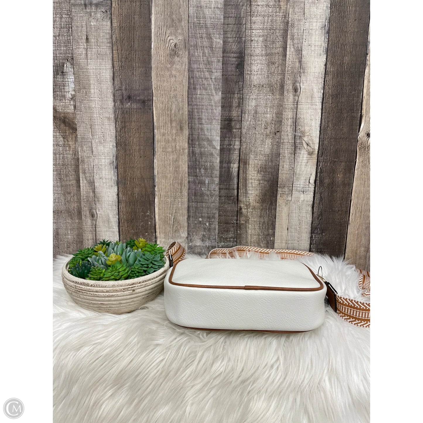 Crossbody By Cme, Size: Medium