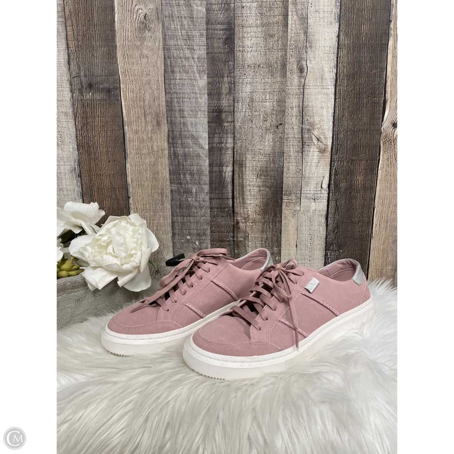 Shoes Designer By Ugg In Pink, Size: 10