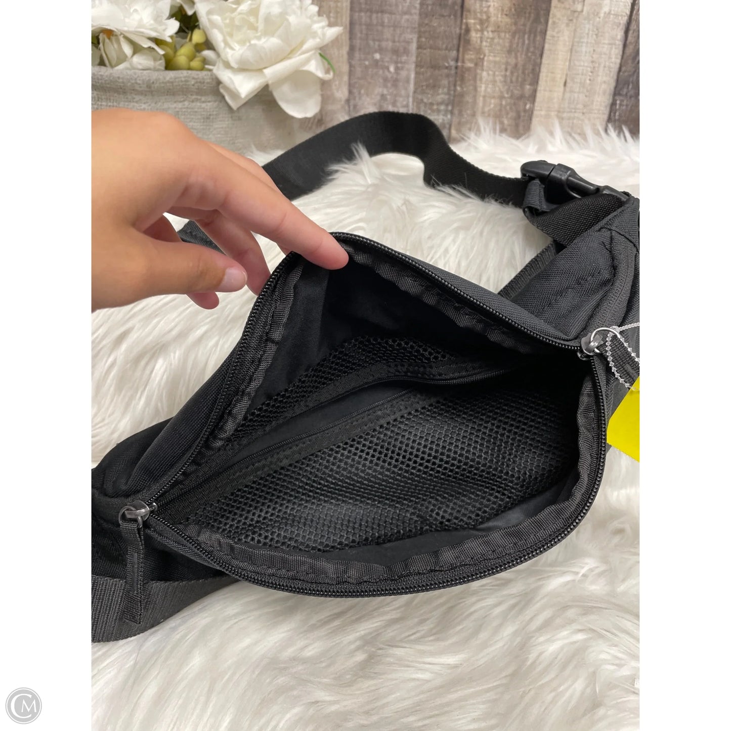 Belt Bag By Nike, Size: Large