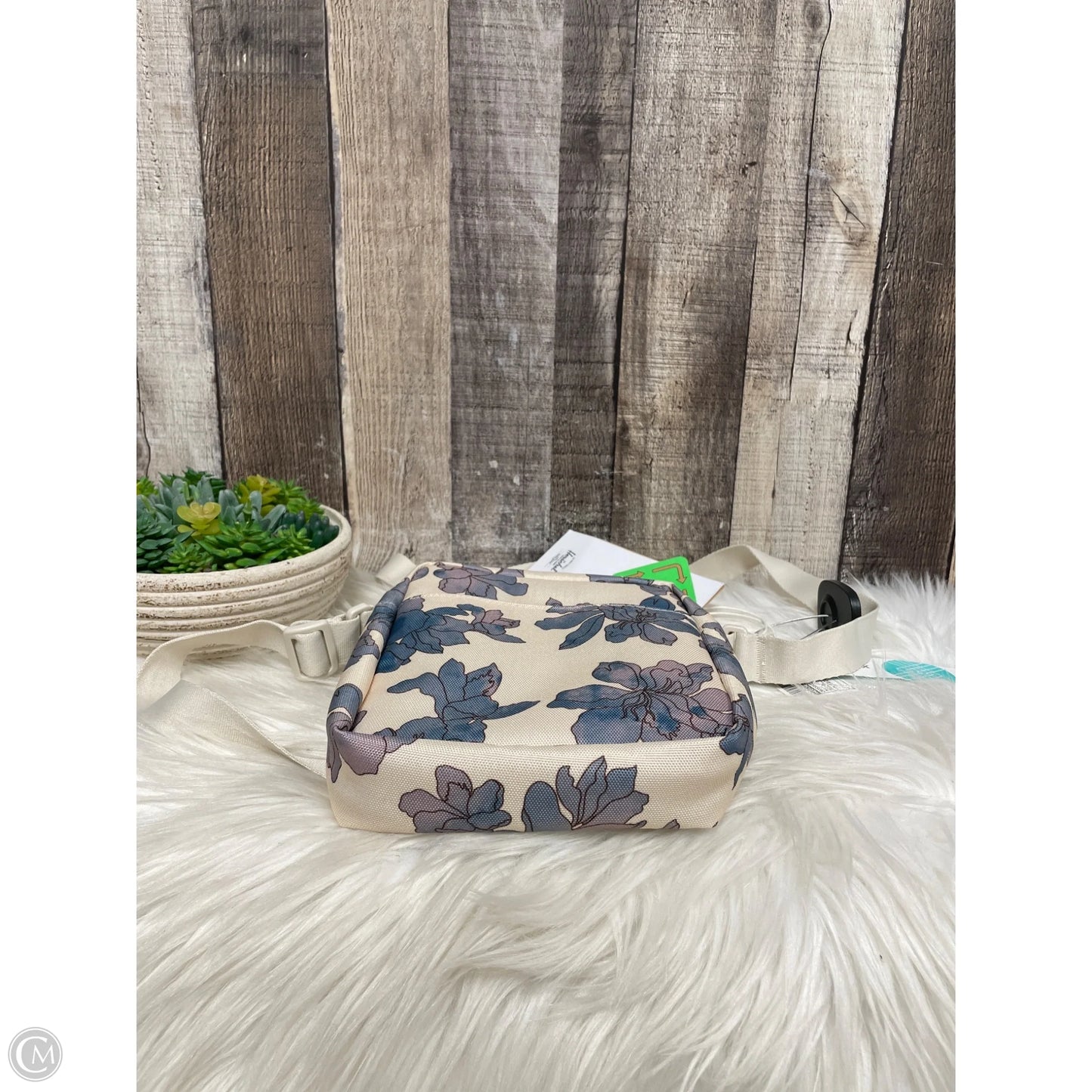 Crossbody By Herschel, Size: Medium