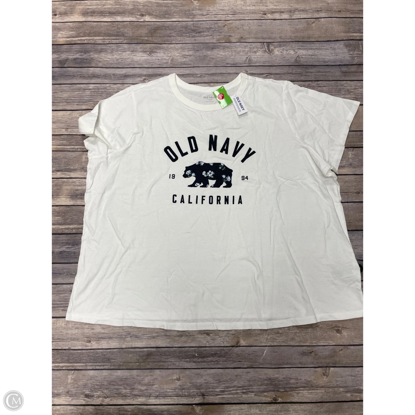 Top Short Sleeve By Old Navy In White, Size: 3x