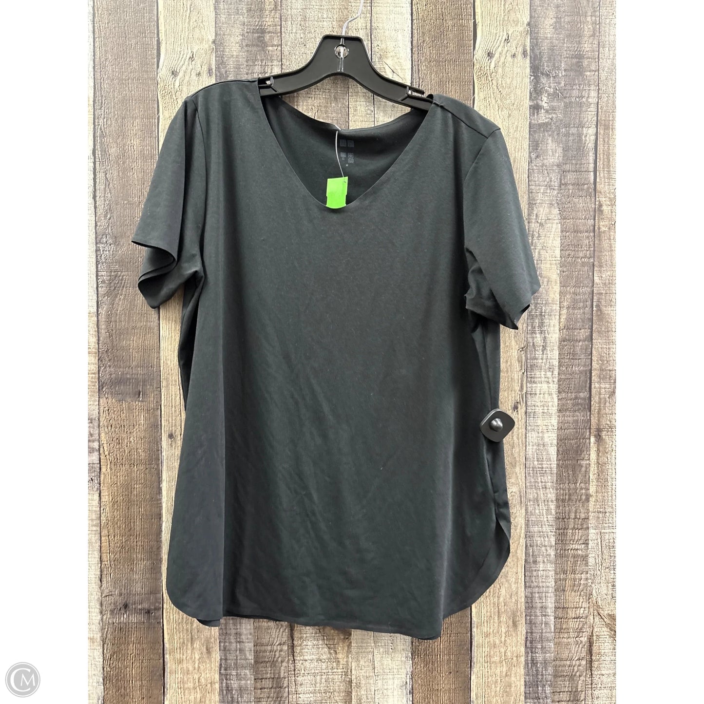 Top Short Sleeve Basic By Uniqlo In Black, Size: M