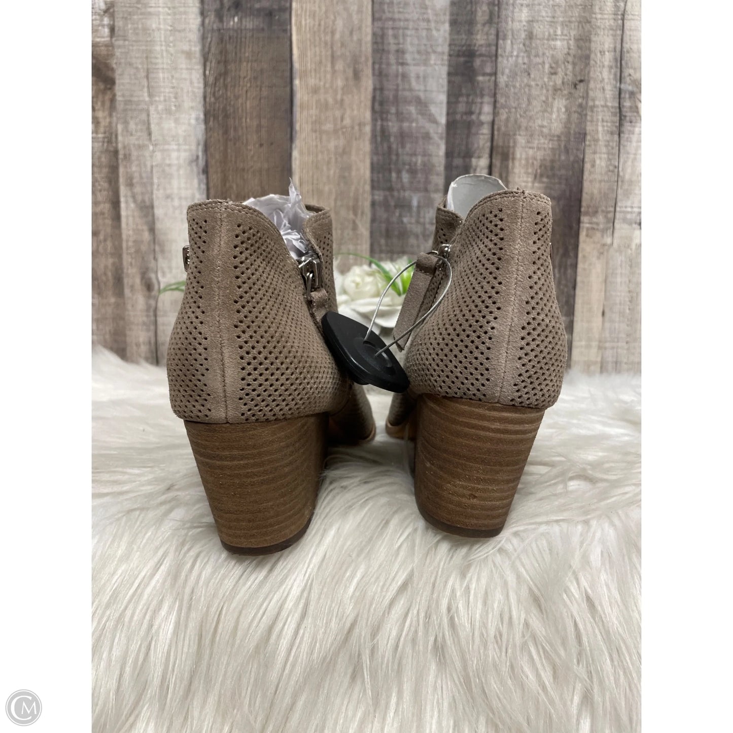 Boots Ankle Flats By Vince Camuto In Brown, Size: 8.5