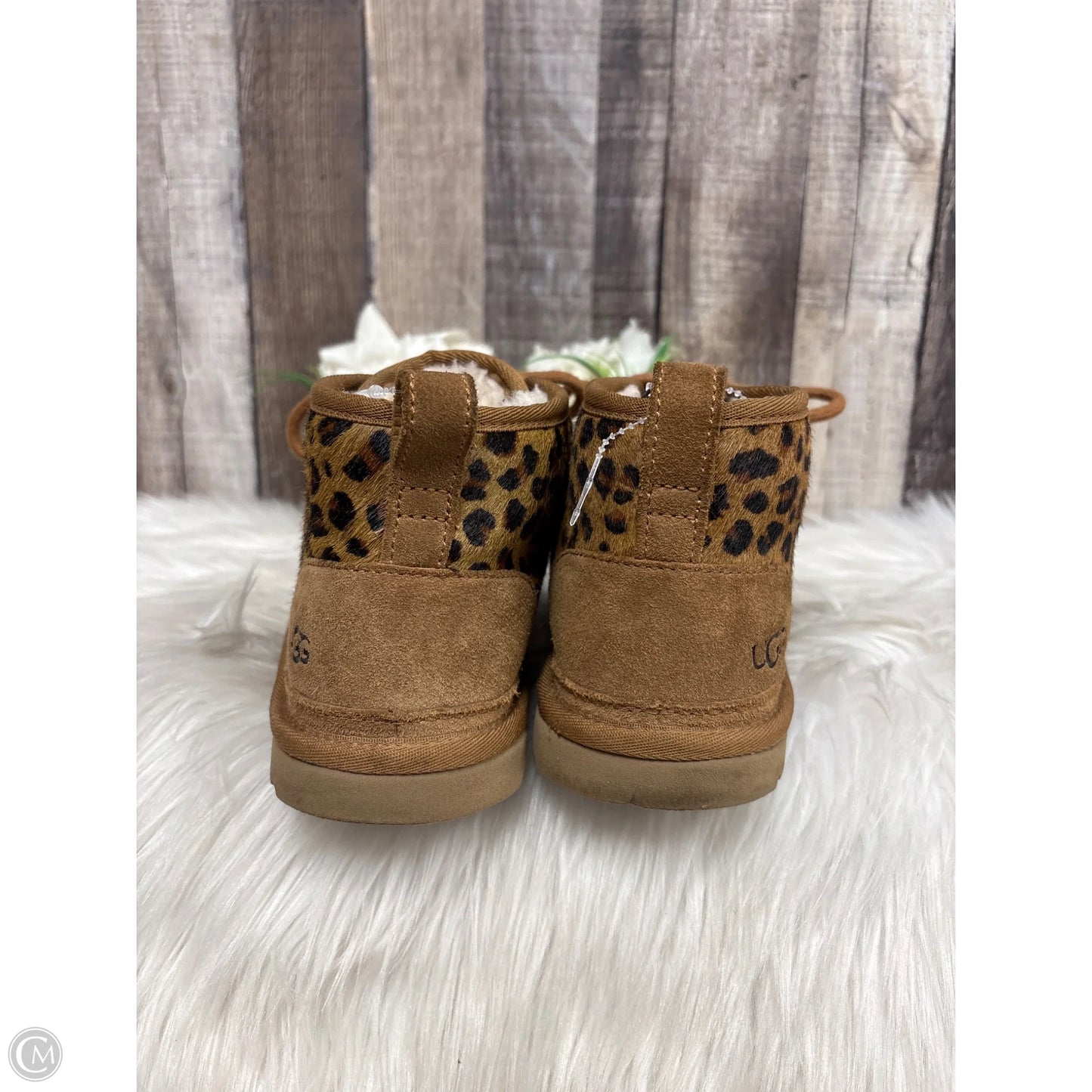 Shoes Designer By Ugg In Animal Print, Size: 6