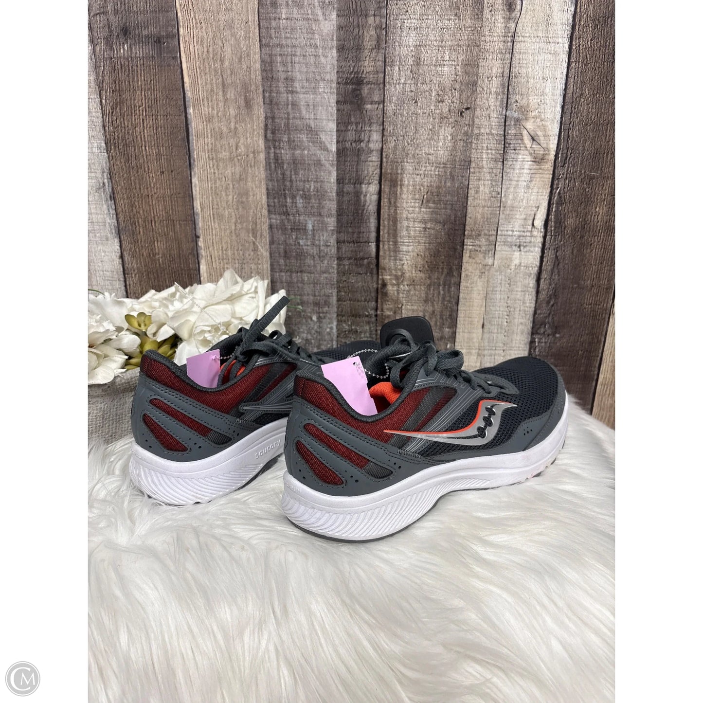 Shoes Flats By Saucony In Grey, Size: 9