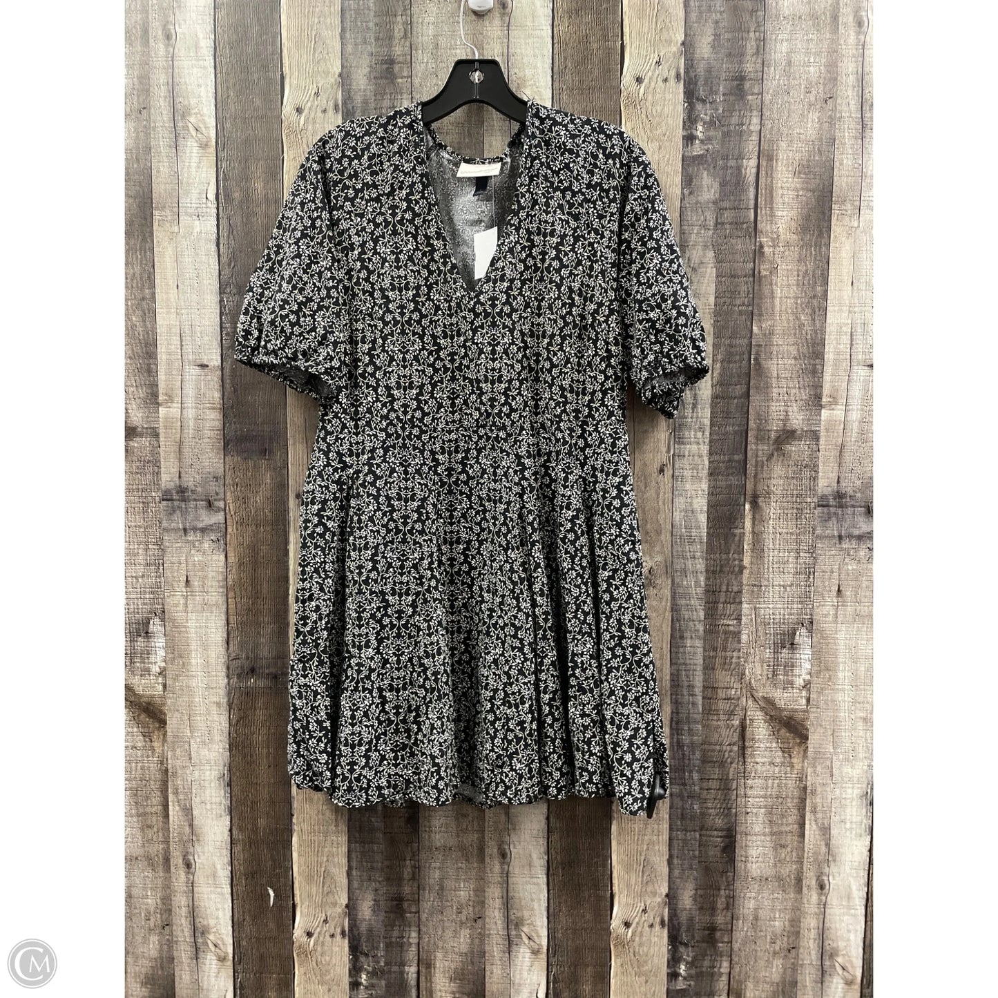 Dress Casual Short By Universal Thread In Black & Cream, Size: S