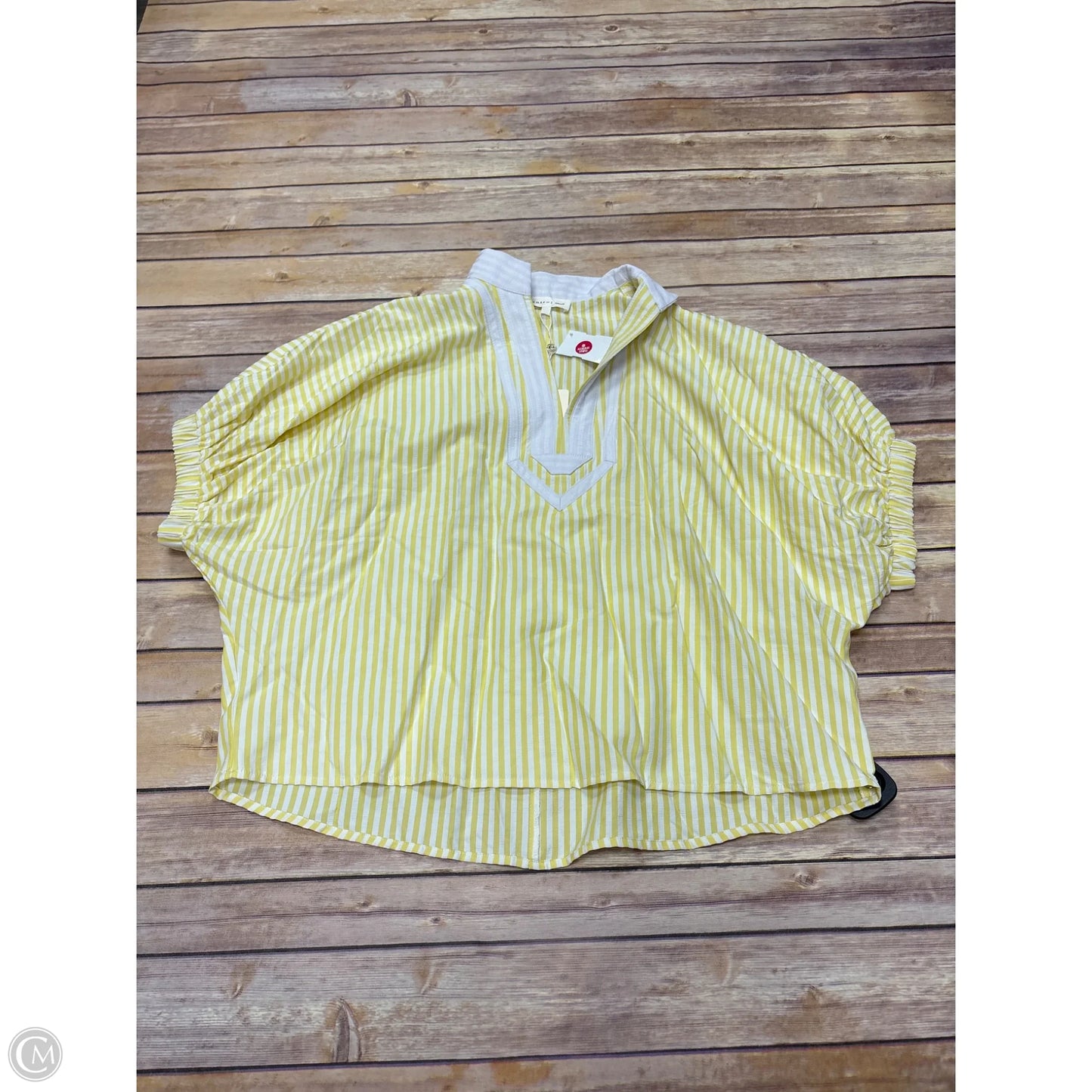 Top Short Sleeve By Entro In White & Yellow, Size: S