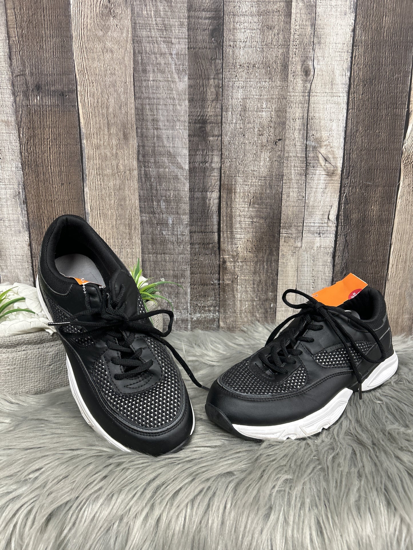 Shoes Athletic By Easy Spirit Size: 9