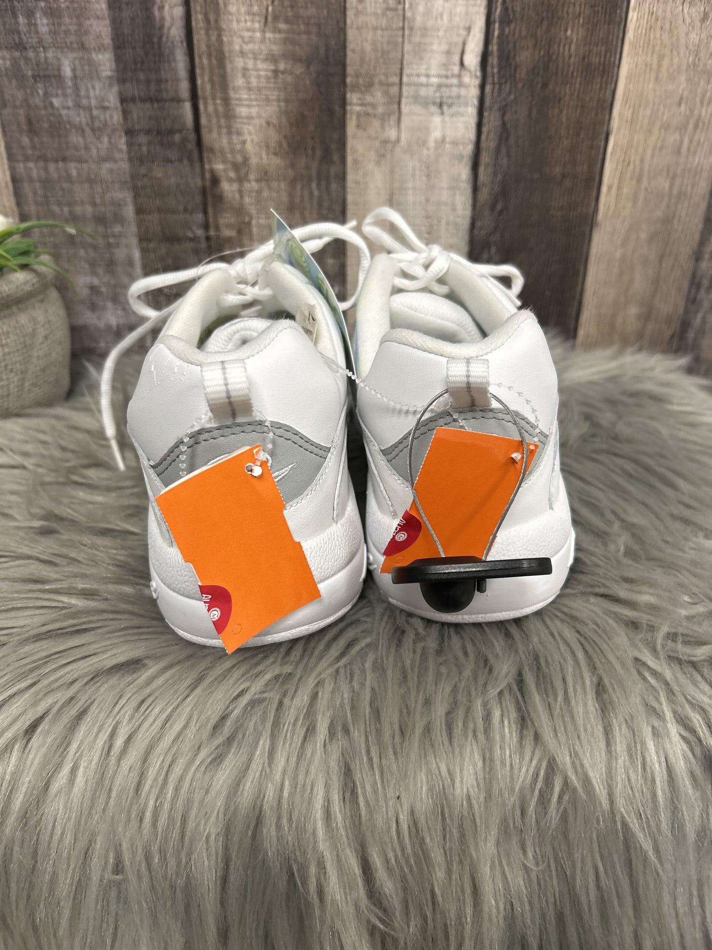 Shoes Athletic By Easy Street Size: 9
