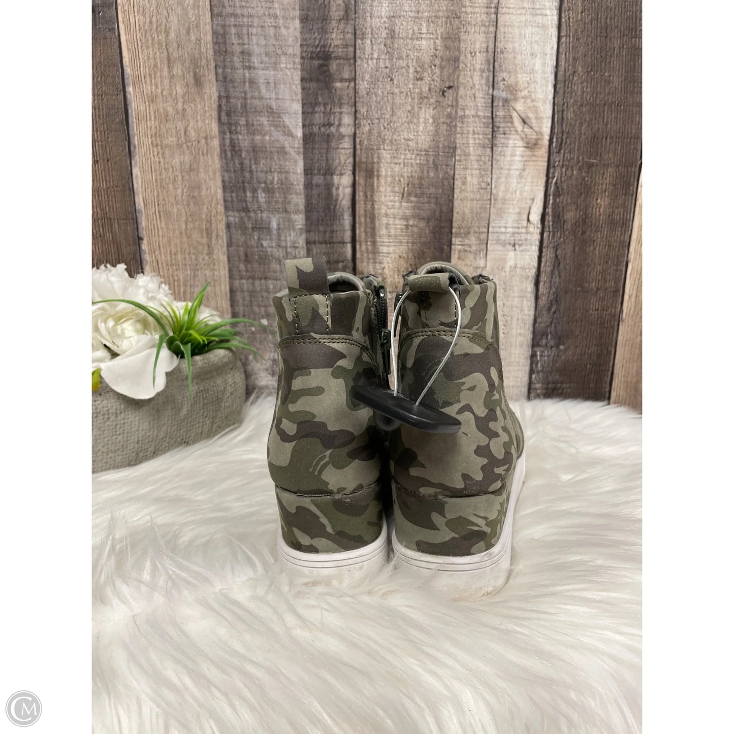 Boots Ankle Flats By Cme In Camouflage Print, Size: 8.5