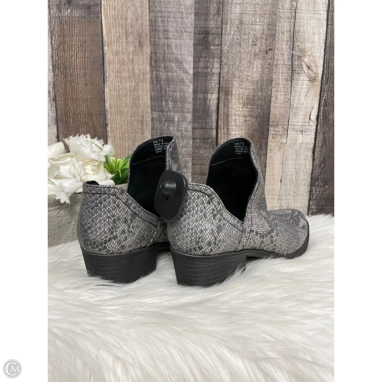 Boots Ankle Heels By Volatile In Grey, Size: 7.5