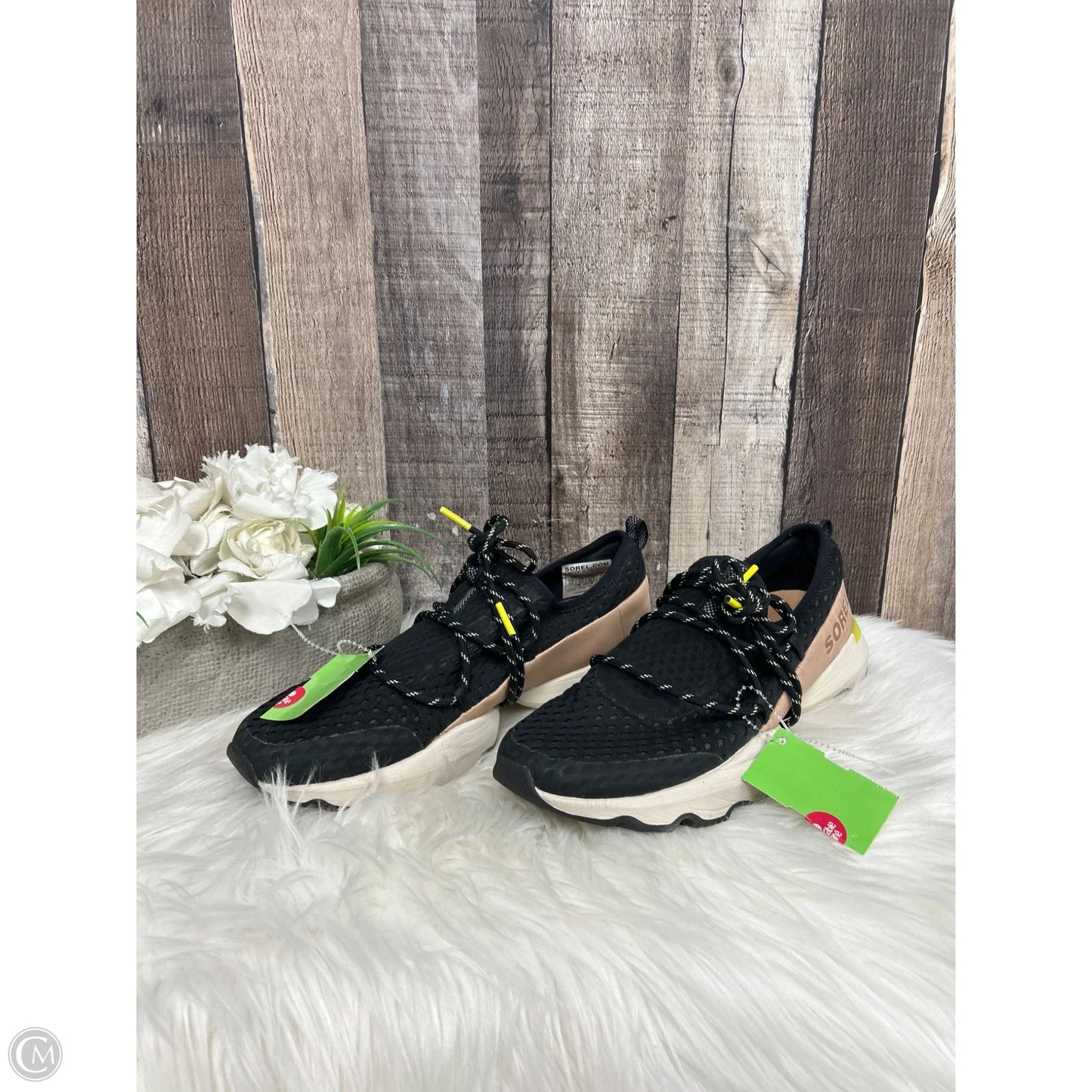 Shoes Sneakers By Sorel In Black, Size: 8.5