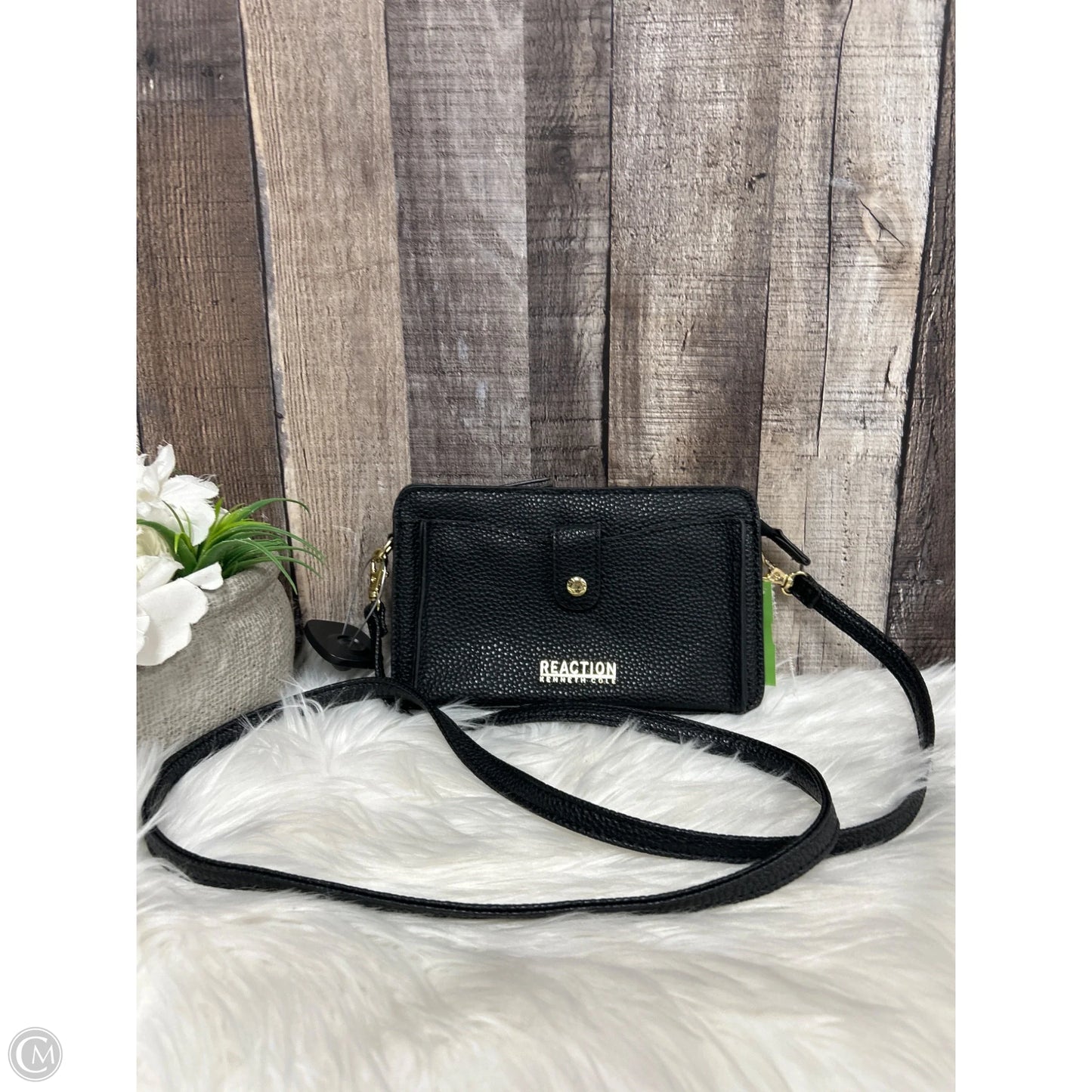 Crossbody By Kenneth Cole Reaction, Size: Small
