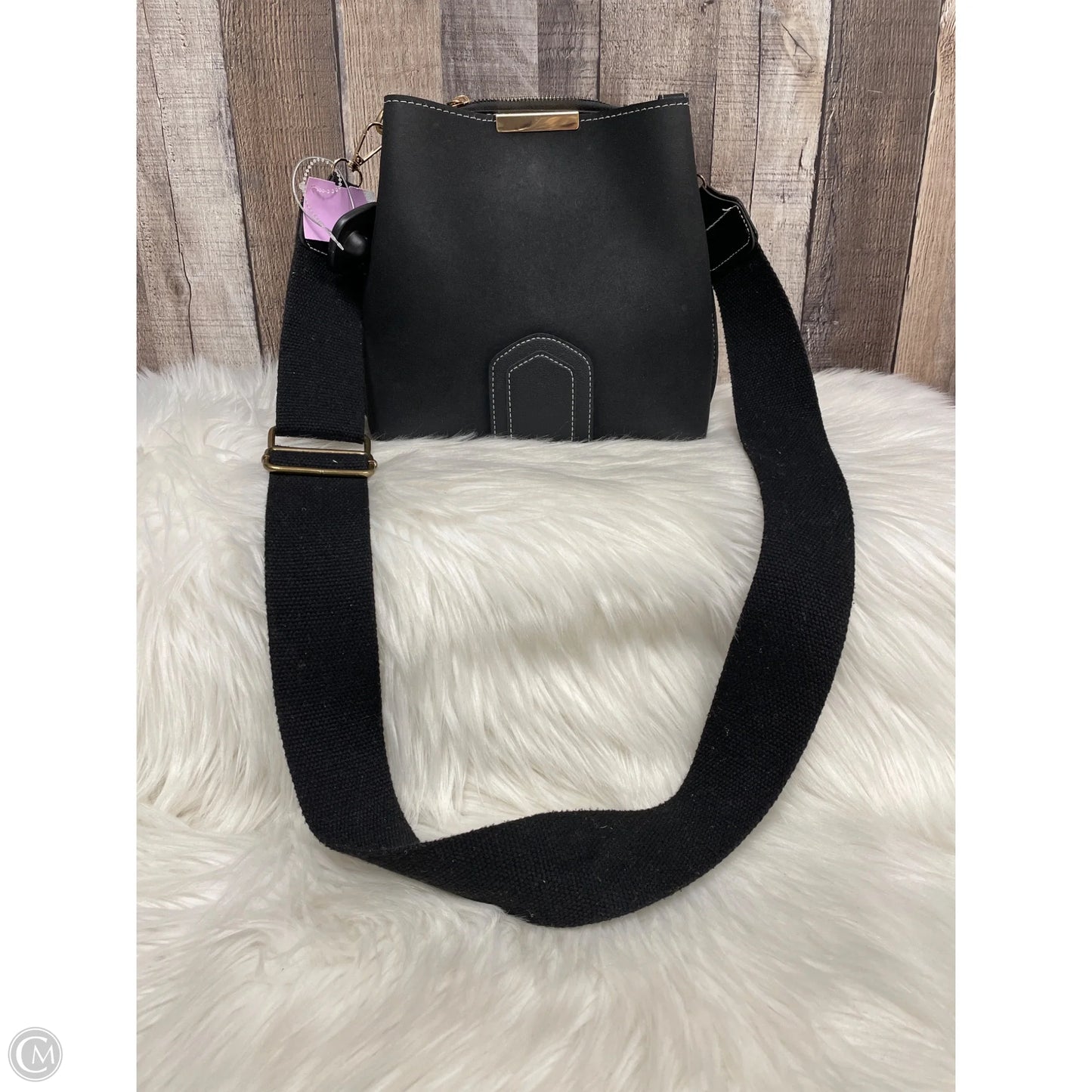 Crossbody By Cmf, Size: Small