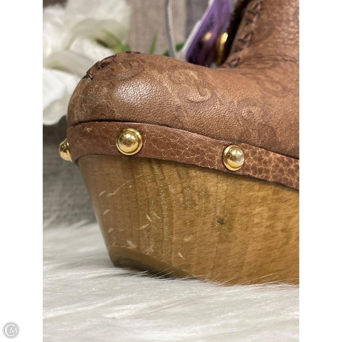 Shoes Luxury Designer By Gucci In Brown, Size: 9