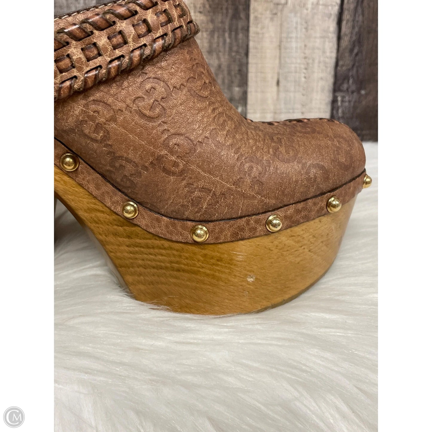 Shoes Luxury Designer By Gucci In Brown, Size: 9