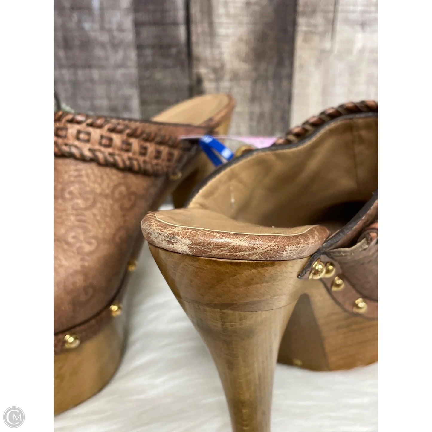 Shoes Luxury Designer By Gucci In Brown, Size: 9