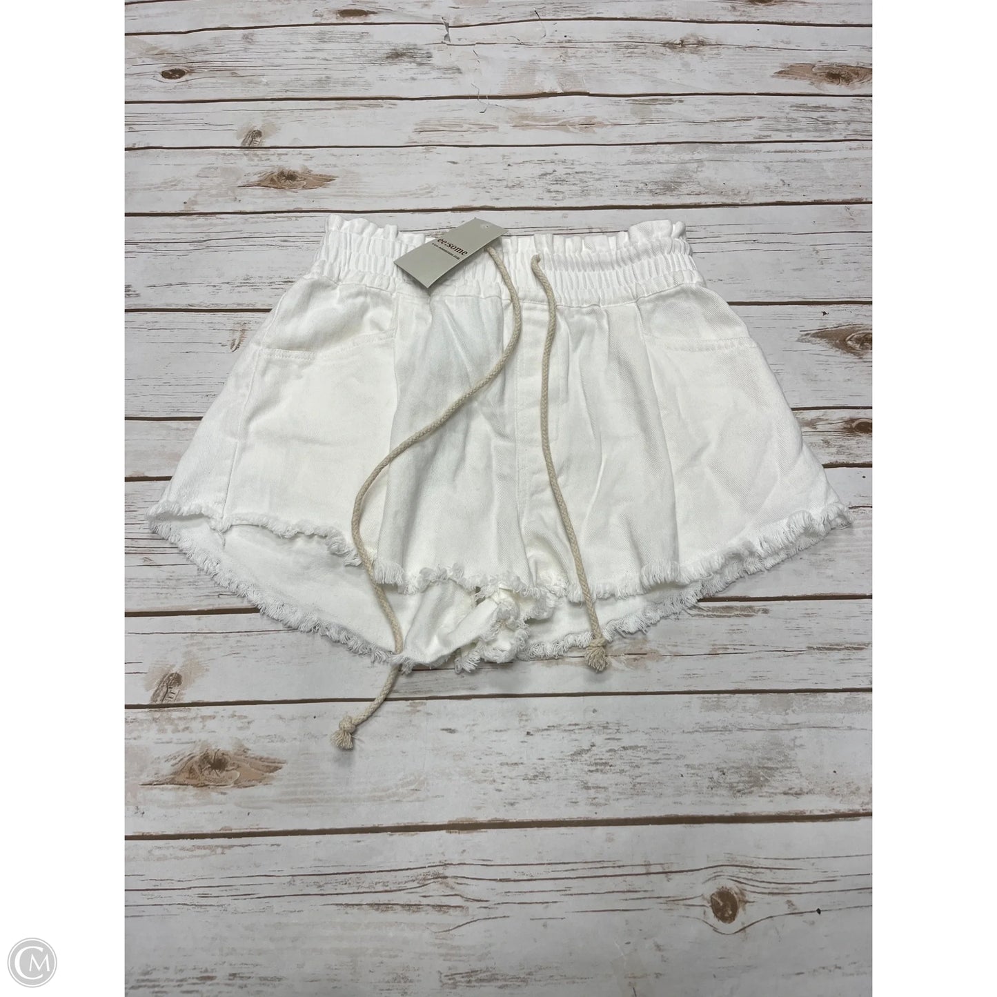 Shorts By Eesome In Ivory, Size: M